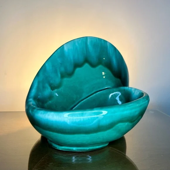 Vintage MCM TV Lamp - Planter, Green Drip Glaze, Shell Design Ambient Light Vibe - Picture 3 of 17